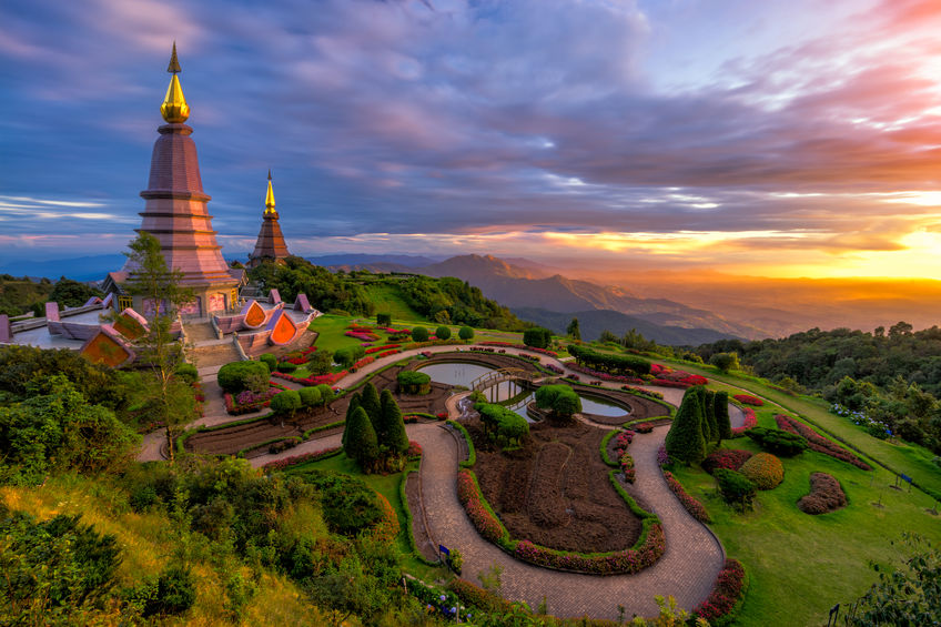 buddhism and CBT image of Thailand buddhist memorials